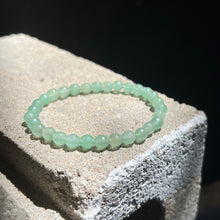 Load image into Gallery viewer, Green Aventurine Bead Bracelet