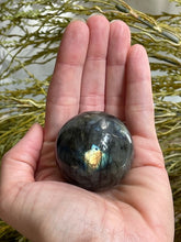 Load image into Gallery viewer, Labradorite Sphere