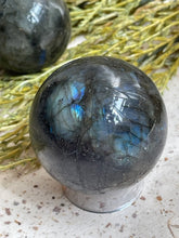 Load image into Gallery viewer, Labradorite Sphere