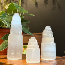 Load image into Gallery viewer, Selenite Tower