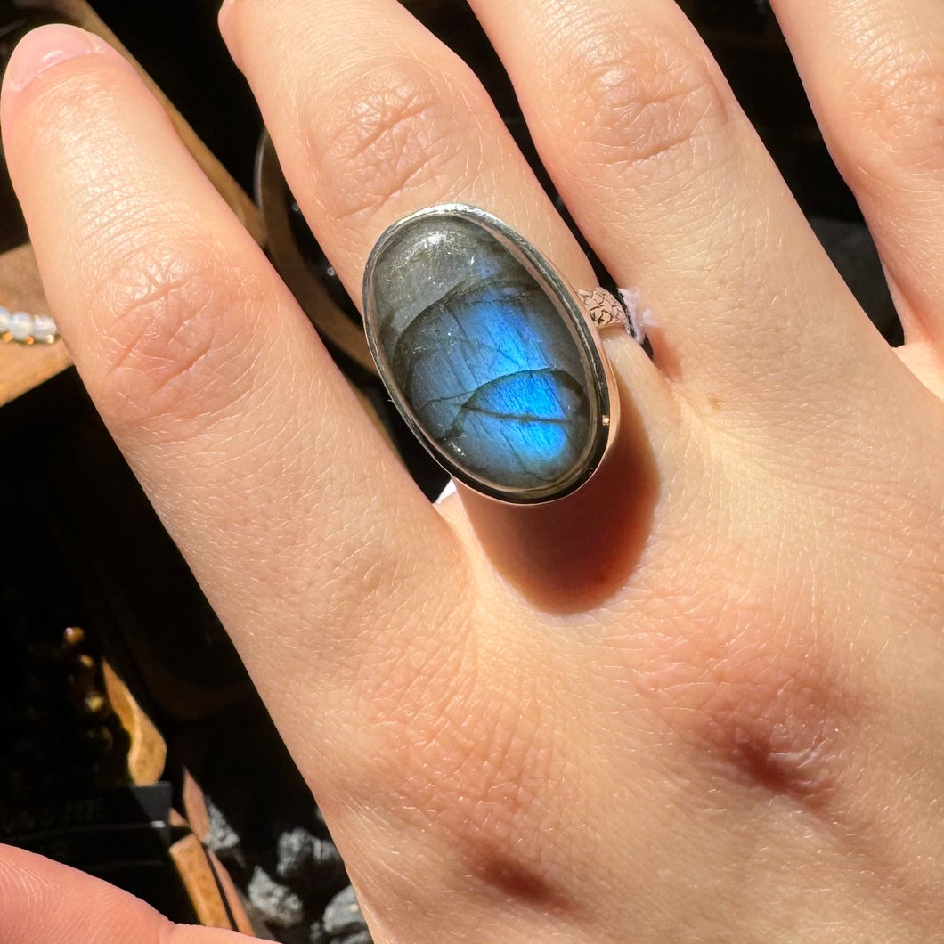 Labradorite Ring - Sterling Silver