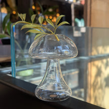 Load image into Gallery viewer, Mini Mushroom Glass Vase