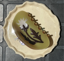 Load image into Gallery viewer, Rosehip Claw