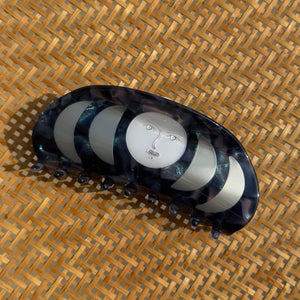 Nyx Triple Crescent Moon XL Hair Claw