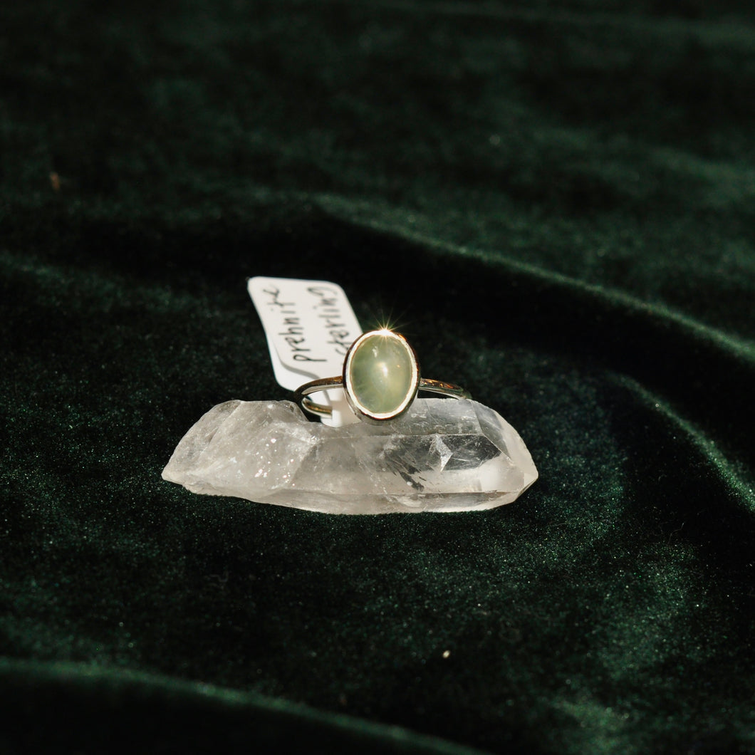 Prehnite Oval Ring - Sterling Silver