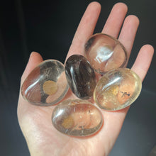 Load image into Gallery viewer, Smoky Quartz Palmstone