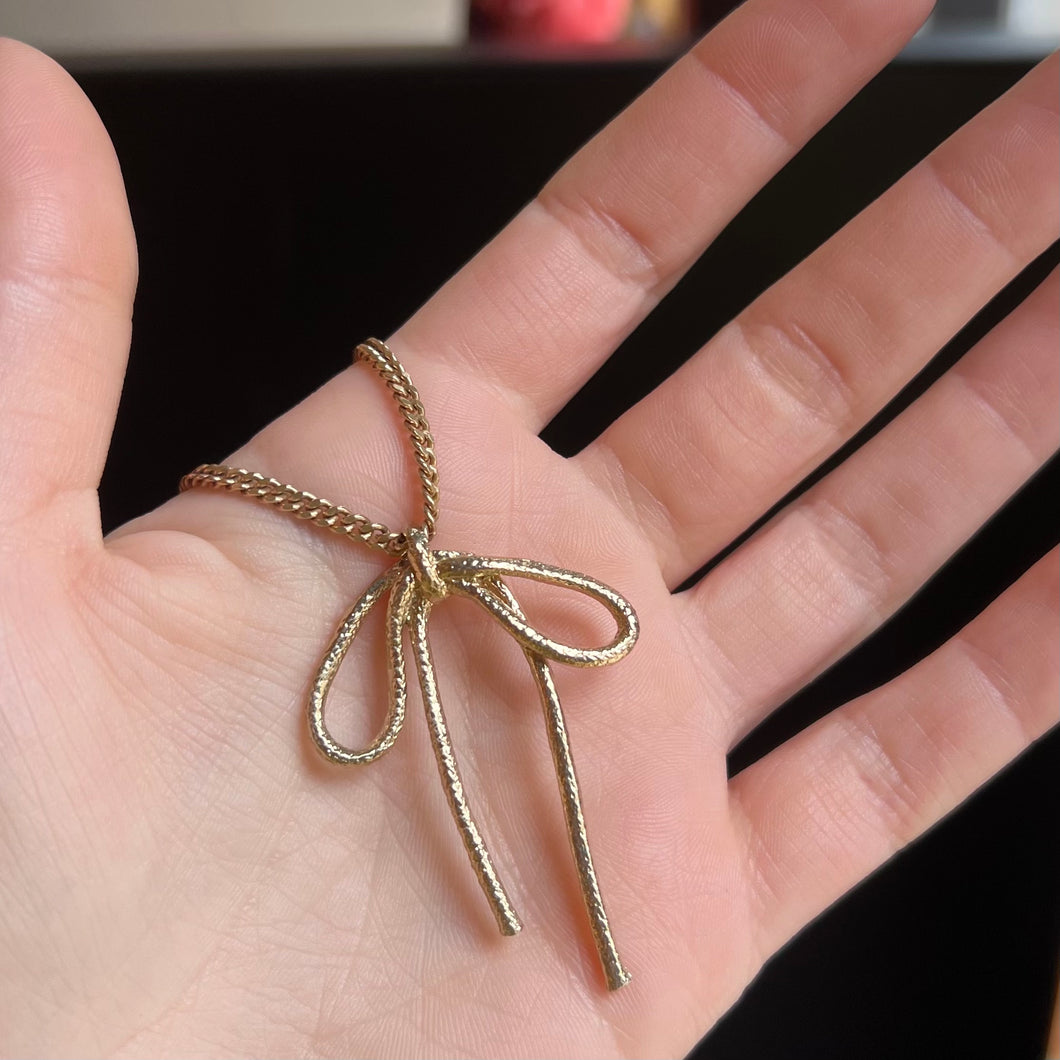 LITTLE BOW necklace
