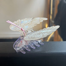 Load image into Gallery viewer, Angel Wing Claw