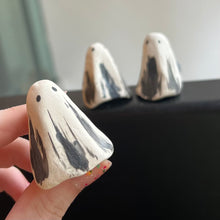 Load image into Gallery viewer, Ceramic Ghost Magnet