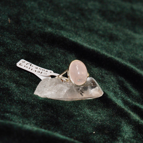 Rose Quartz Oval Ring - Sterling Silver