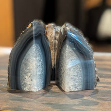 Load image into Gallery viewer, Geode Book End Set