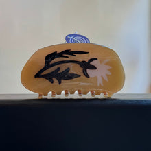 Load image into Gallery viewer, Rosehip Claw