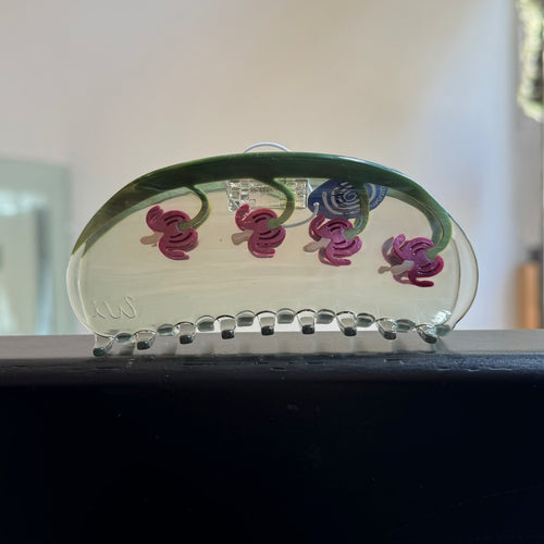 Bleeding Heart Long Hair Claw