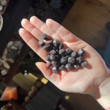 Load image into Gallery viewer, Garnet - Tumbled