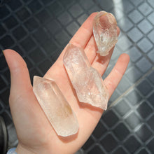 Load image into Gallery viewer, Clear Quartz Points - Rough