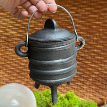 Load image into Gallery viewer, Cast Iron Cauldron with Lid