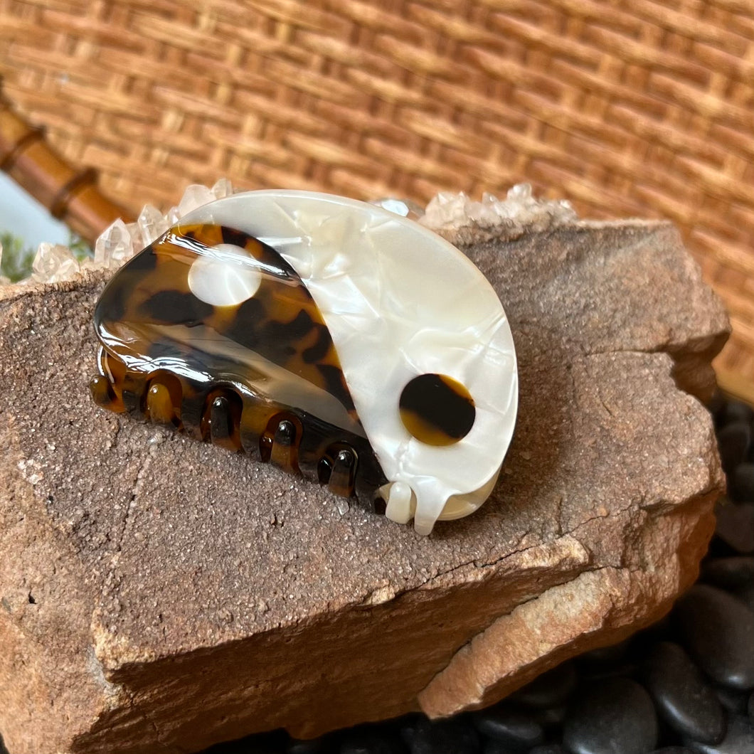 Yin Yang Claw Clip