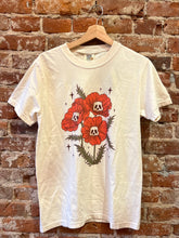 Load image into Gallery viewer, Skull Poppies Tee