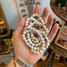 Load image into Gallery viewer, White Howlite Bead Bracelet