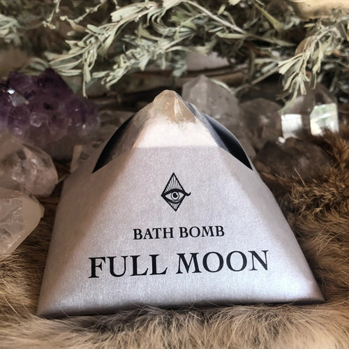 Full Moon Bath Bomb with Crystal