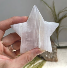 Load image into Gallery viewer, Mangano Calcite Star